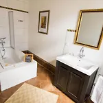 Grosses- Altes- Umfassend Saniertes By Interhome 펜션 *