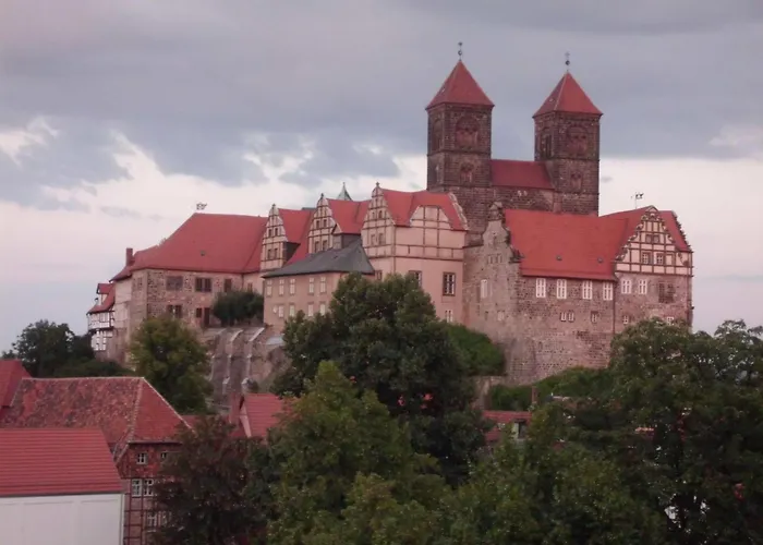 Semesterbostad Grosses- Altes- Umfassend Saniertes By Interhome